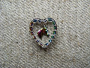 画像1: Tiny Horse Heart Glass Intaglio Pendant 