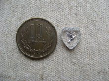 他の写真1: Tiny Dove Heart Glass Intaglio Pendant【SV】