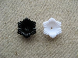 画像1: Vintage Flower Beads 16mm 2個入り