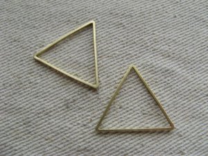 画像1: BRASS Triangles 24mm 2個いり