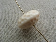 他の写真2: Vintage Ivory Hammered Spacer Beads