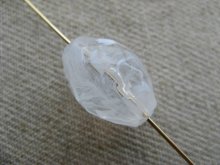 他の写真2: Plastic Floating-White Facet Oval Beads
