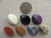 他の写真1: Vintage Plastic Petal Beads
