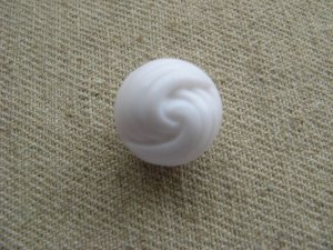画像1: Vintage Love Knot White Beads