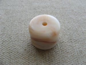 画像1: Vintage Beige Marble Barrel Beads