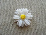 Vintage WH/Daisy Flower 19mm