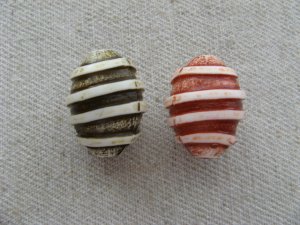 画像1: Vintage Acrylic Tribal Oval Beads
