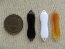 他の写真1: Vintage Plastic Hourglass Connector Beads