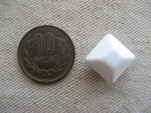 他の写真1: Vintage Plastic White Diamond Beads