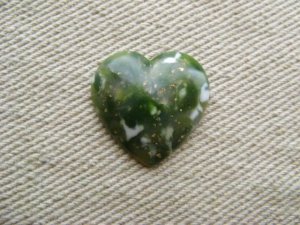 画像2: Vintage Matrix Plastic Heart Cabochon 