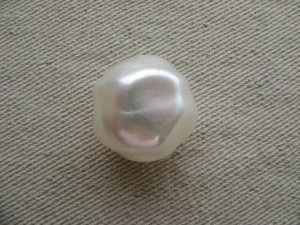 画像1: Vintage Plastic Japanese Pearl Ball Beads