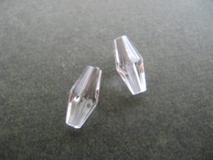 画像2: Vintage Plastic Clear Tiny Dia-Tube Beads 2個入り