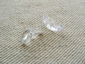 画像1: Vintage Plastic Clear Tiny Crescent Beads  2個入り