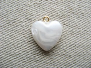 画像1: Vintage Plastic Faux Pearl Mini Heart