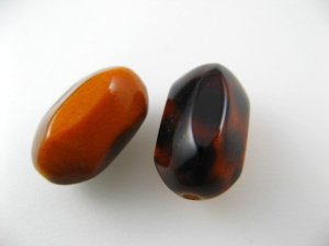 画像2: Vintage Plastic Orange Leopard Beads 