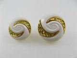 Plastic WH/Gold Spiral Button