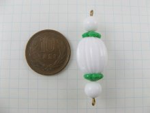 他の写真1: Vintage Plastic GR/WH Beads Connector
