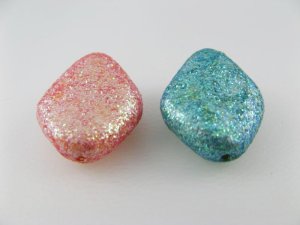 画像2: Vintage Plastic Glitter Dia-Beads