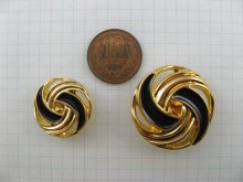 他の写真1: Vintage Plastic Gold+Black Knot Button