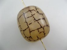 他の写真2: Vintage Plastic Dinosaur Egg Beads