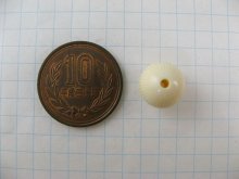 他の写真1: Vintage Ivory/Cream Striped Ball Beads 11.5mm