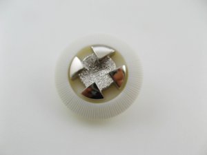 画像1: Plastic Round Silver+White Geometric Button
