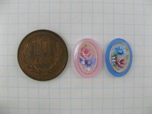 他の写真1: Vintage Plastic Pastel Flower Oval Cabochon