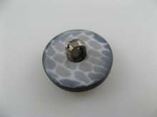 他の写真2: Vintage Plastic Water Surface Button