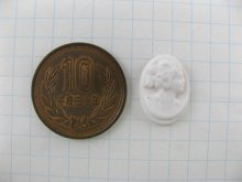 他の写真1: Vintage Plastic Off-WH Cameo 18x13mm