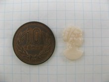 他の写真1: Vintage Cream Cameo head
