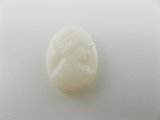 Vintage Glass White Cameo 18x13mm