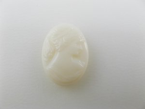 画像1: Vintage Glass White Cameo 18x13mm