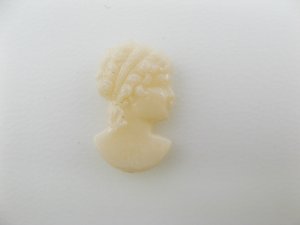 画像1: Vintage Cream Cameo head