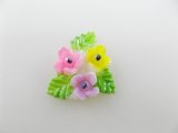 Vintage Triangle Trio Flower Cabochon