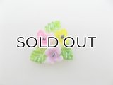 Vintage Triangle Trio Flower Cabochon
