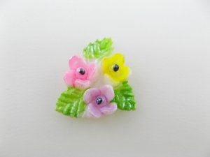 画像1: Vintage Triangle Trio Flower Cabochon