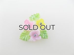 画像1: Vintage Triangle Trio Flower Cabochon