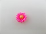 Vintage Metallic Pink Daisy Cabochon