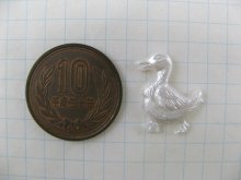 他の写真1: Vintage Plastic Pearlized Duck Cabochon