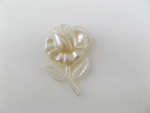 画像1: Vintage Plastic Pearlized Flower Cabochon