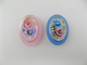 画像1: Vintage Plastic Pastel Flower Oval Cabochon