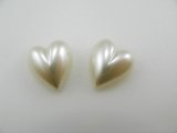 Vintage Plastic Pearl Mini Heart Cabochon 2個入り