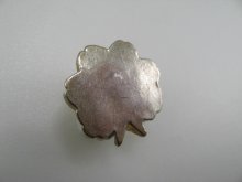 他の写真2: Vintage Plastic Silverplated Flower Cabochon
