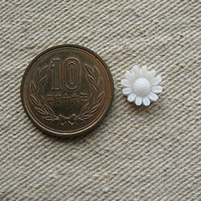 画像1: Vintage Daisy Cabochons White 10mm