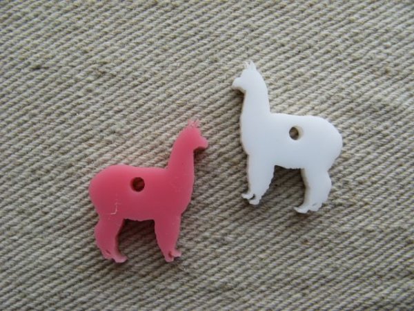 画像1: Laser cut acrylic charm Alpaca (1)