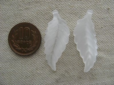 画像1: Lucite Frosted Leaf Pendant 【II】 