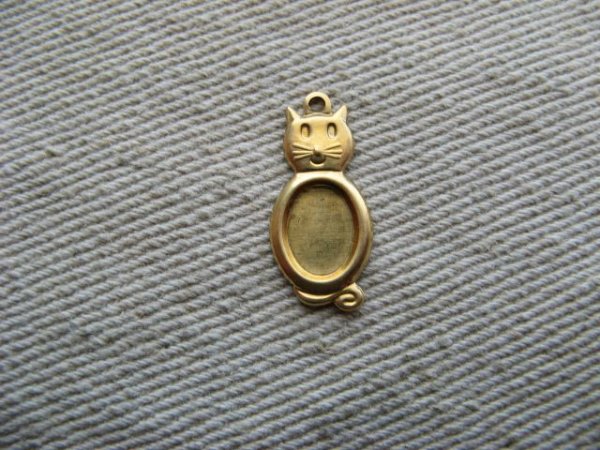 画像1: BRASS Cat Oval Setting 8x6mm 2個入り (1)