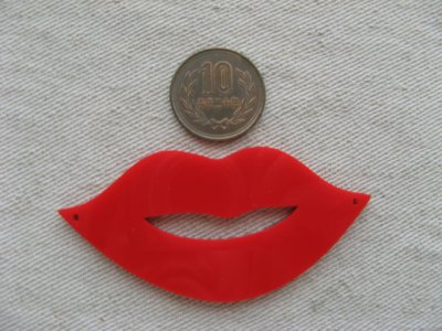 画像1: Laser cut acrylic "Red Lip"pendant