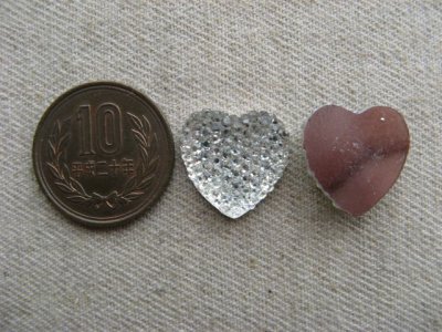 画像1: Heart Crystal Bumpy Cabochon 18mm 2個入り