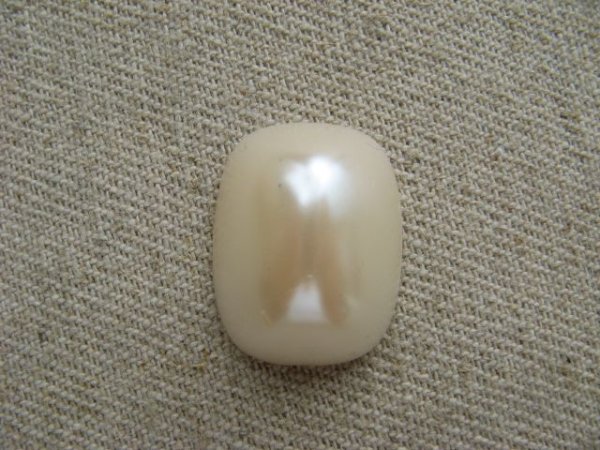 画像1: Vinatge Plastic Pearl Rec+Pyramid Cabochon (1)